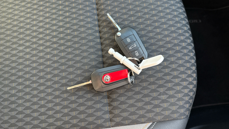 Vauxhall Crossland X 1.2T [130] Tech Line Nav 5dr [Start Stop] Petrol Hatchback